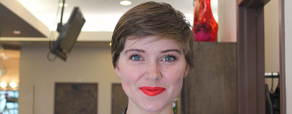 Gallery 5:  Brunette to...